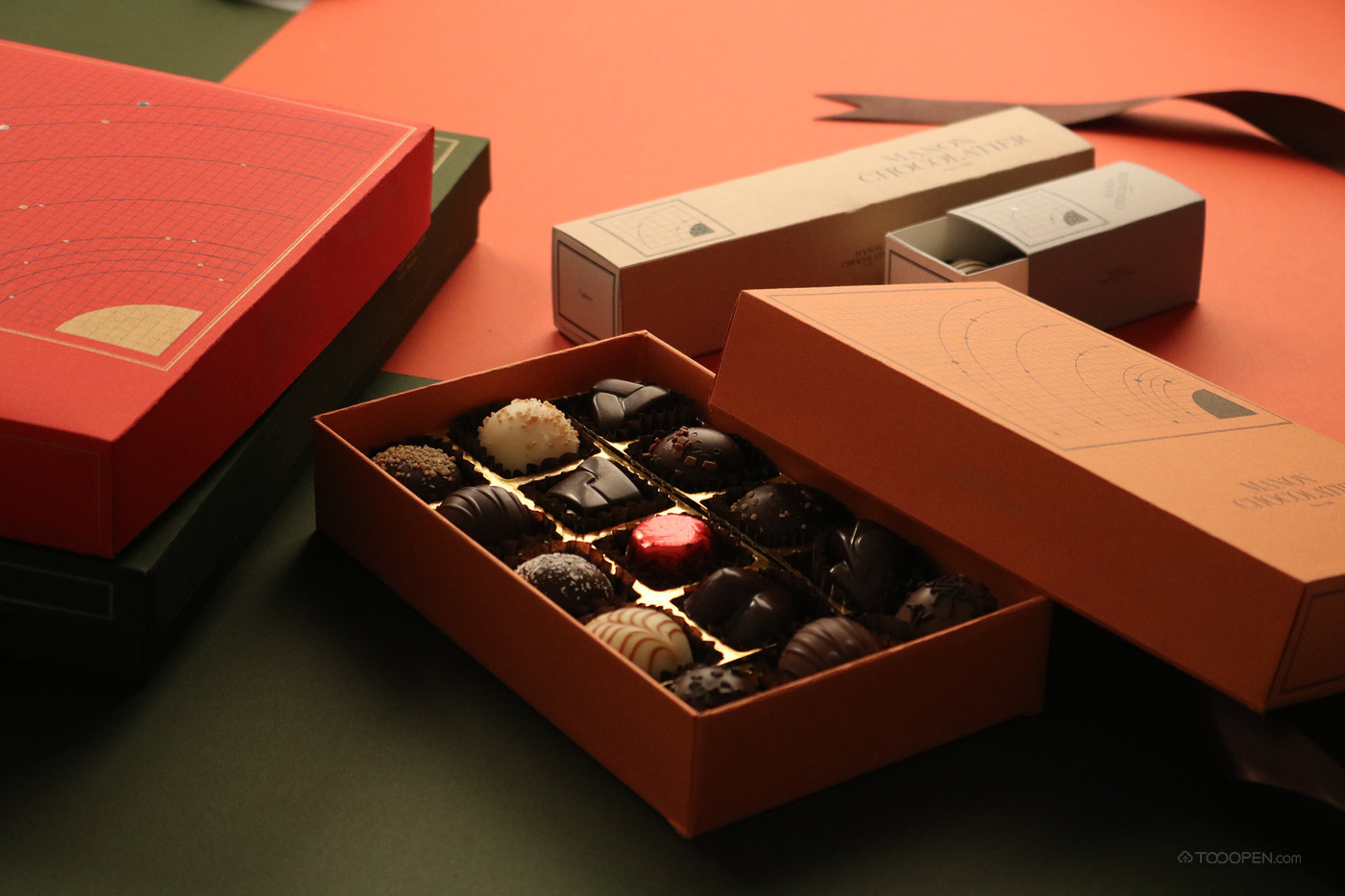 酒心巧克力礼盒包装设计欣赏-04