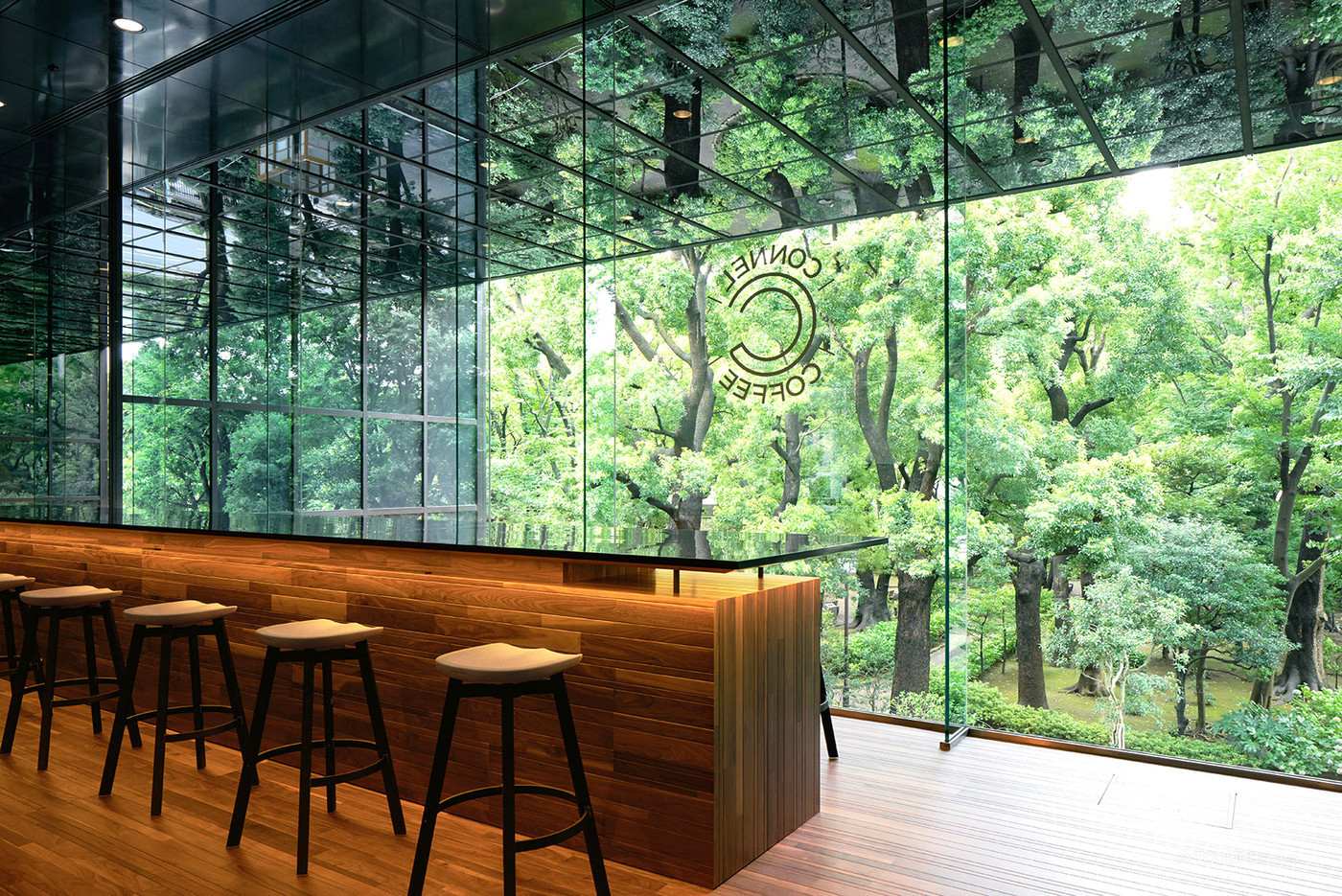 现代简约风格玻璃屋咖啡店装修设计图片欣赏-27