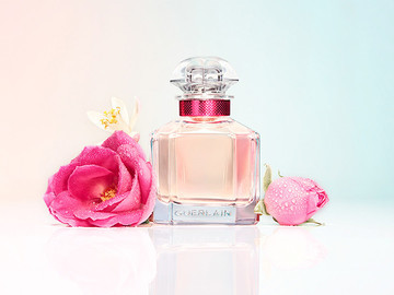 玫瑰味香水产品摄影图片