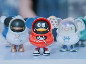 腾讯QQ企鹅玩偶玩具设计图片
