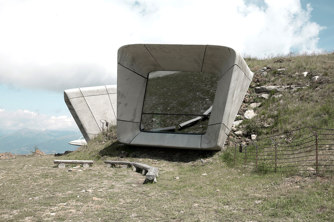 工业风博物馆建筑设计作品欣赏-04