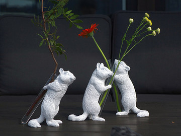 国外小老鼠插花花器产品设计图片