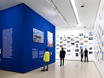 建筑摄影展览展示设计图片