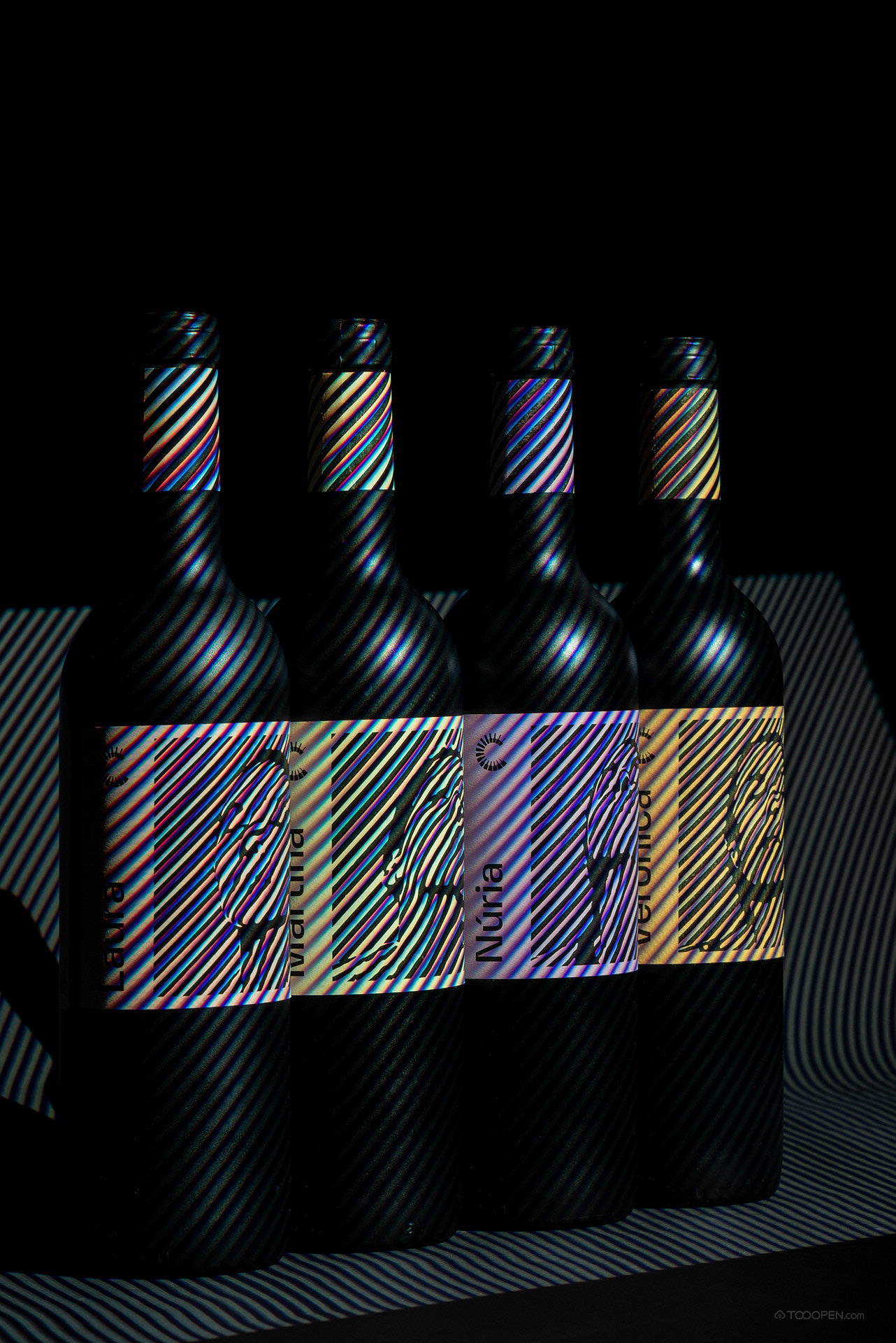 国外摩登葡萄酒包装设计欣赏-09