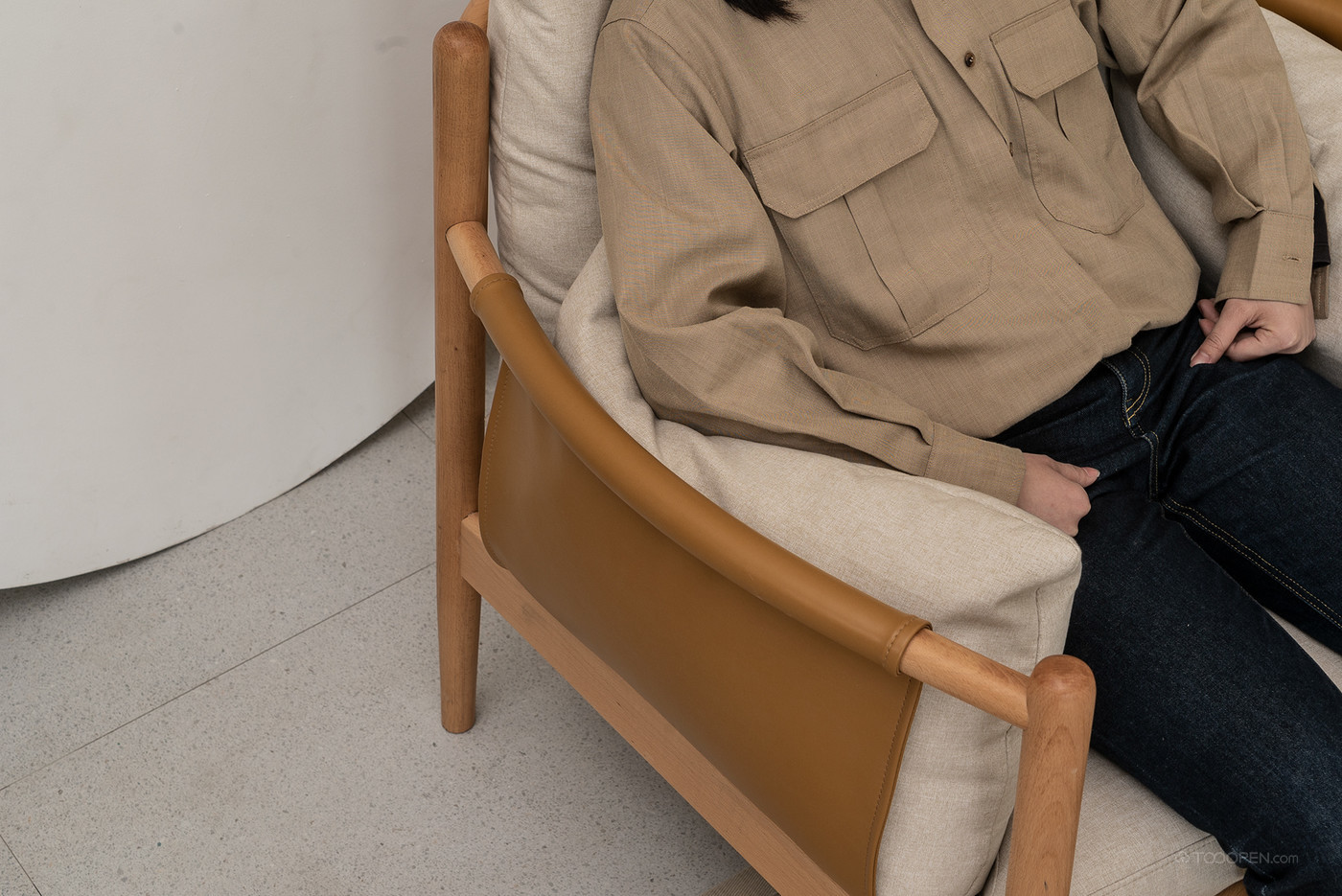 北欧实木布艺单人沙发椅家具设计欣赏-03