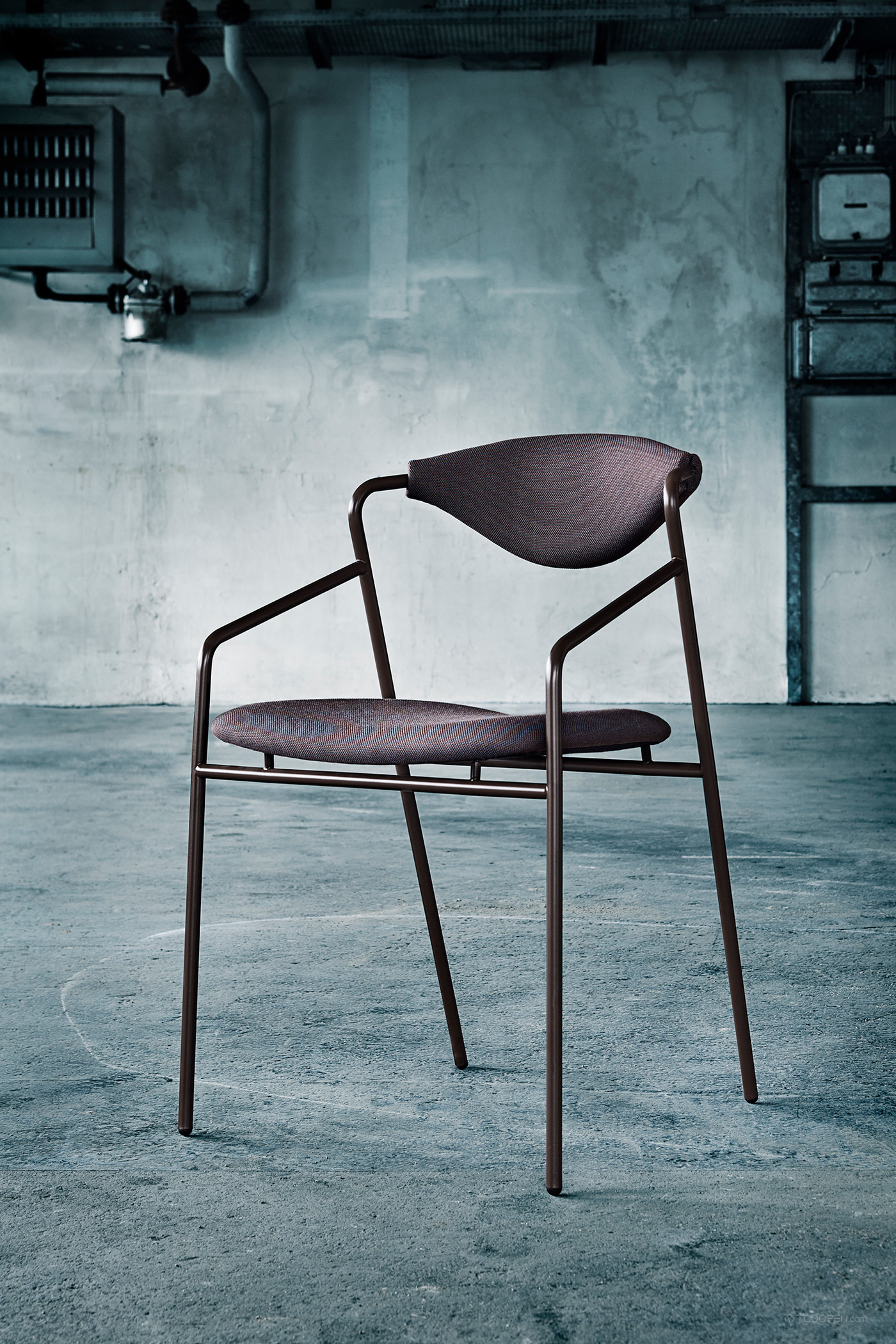 高清极简现代钢管椅家具设计欣赏图片-01