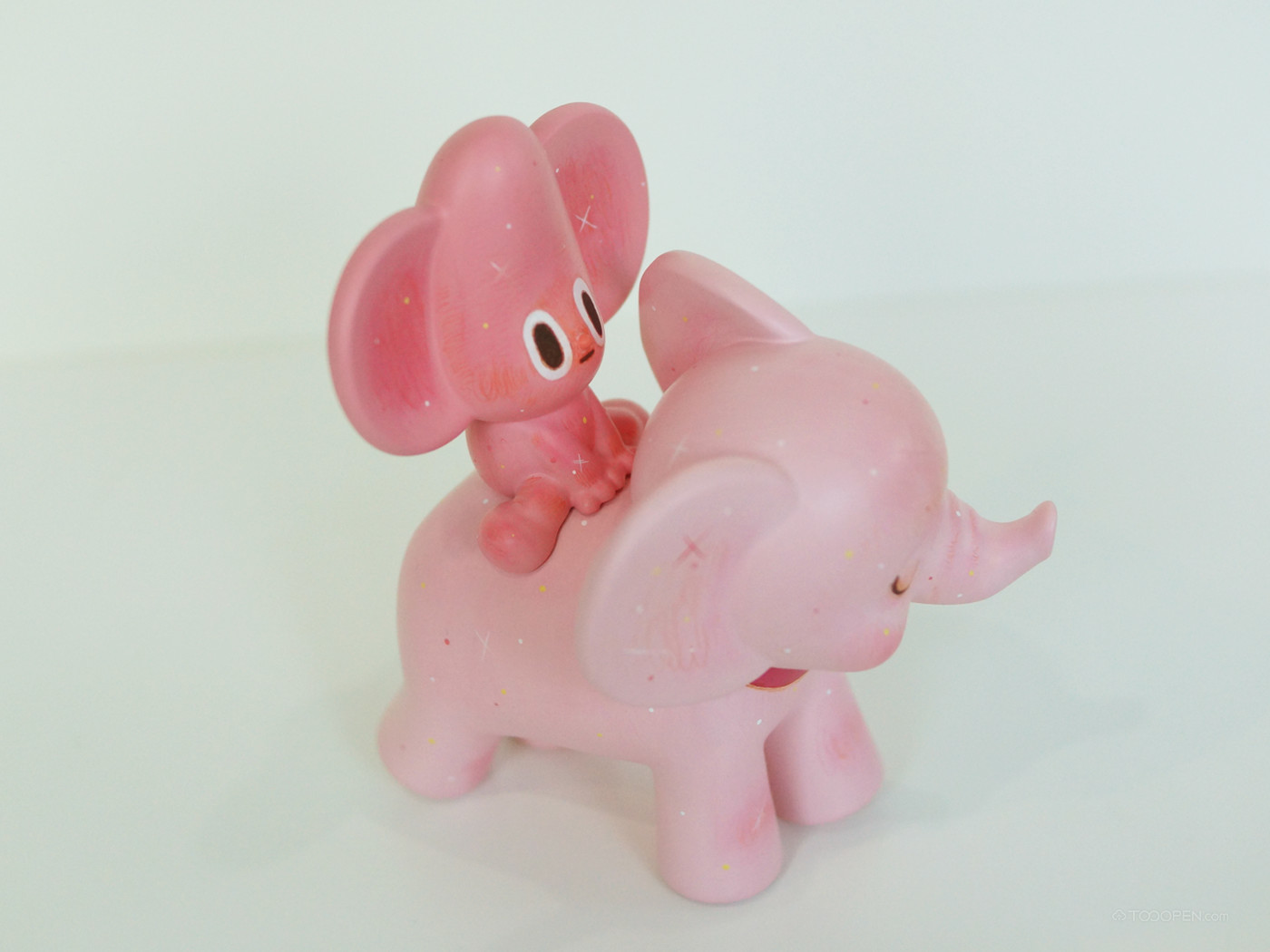 粉红小象玩具玩偶设计作品欣赏-03