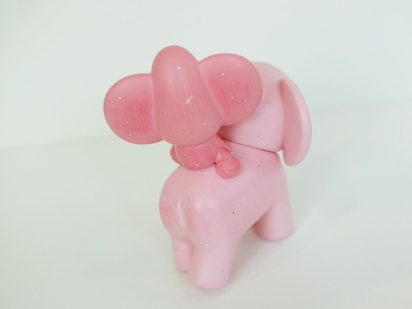 粉红小象玩具玩偶设计作品欣赏-05