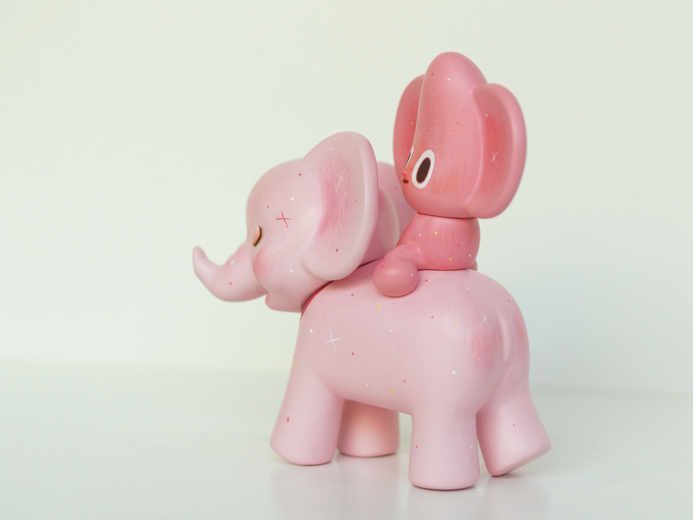 粉红小象玩具玩偶设计作品欣赏-06