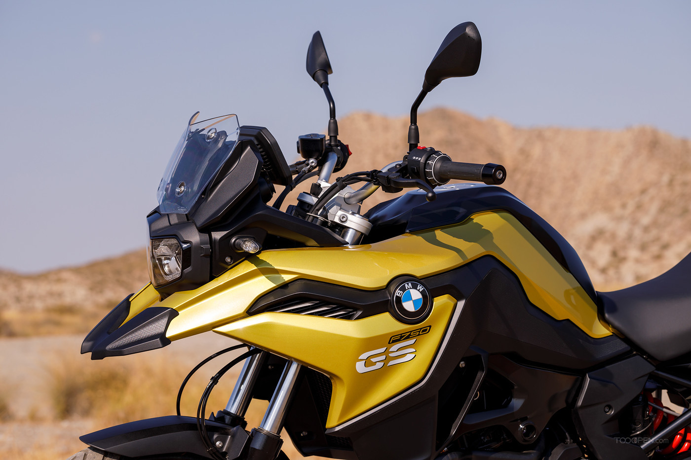 BMW宝马F750GS摩托车高清壁纸大图-06