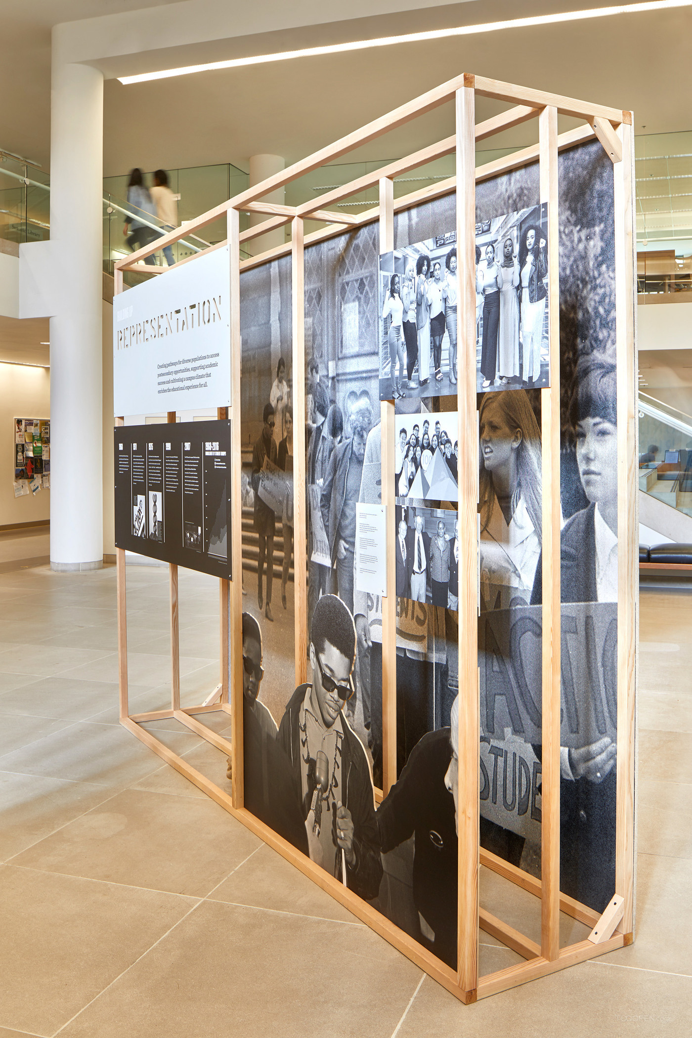 华盛顿大学少数民族事务与多样性办公室50周年展览展示设计作品-08