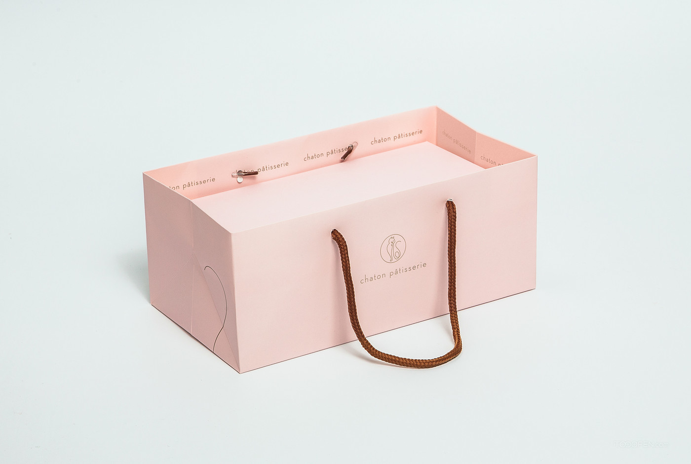 粉色系甜心蛋糕美食包装设计作品欣赏-04