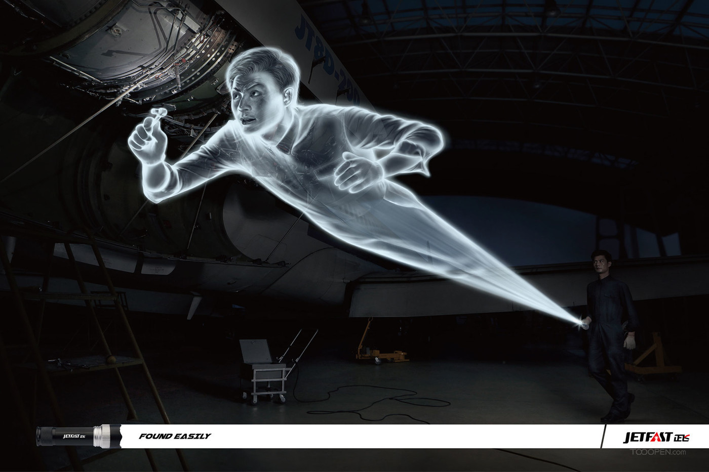 创意手电筒正飞品牌平面广告海报设计欣赏-05