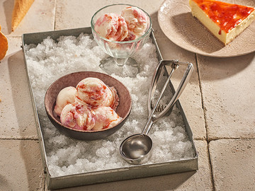 夏日降暑神器果味冰激凌美食摄影图片