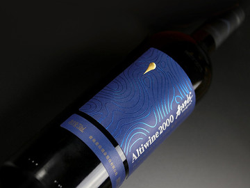 香格里拉葡萄酒低奢包裝設計圖片