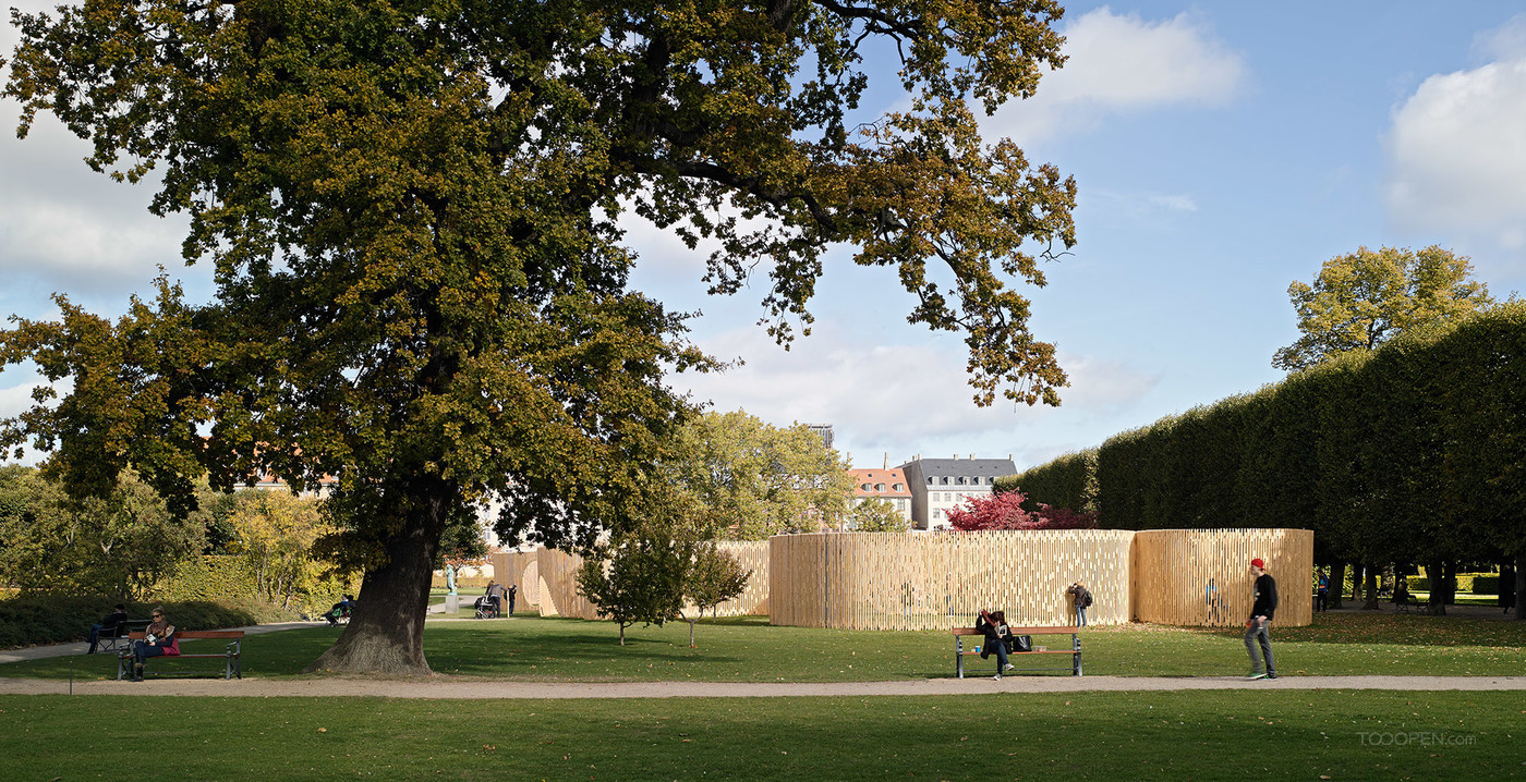 丹麦Temporary Pavilion透明迷宫花园设计欣赏-02