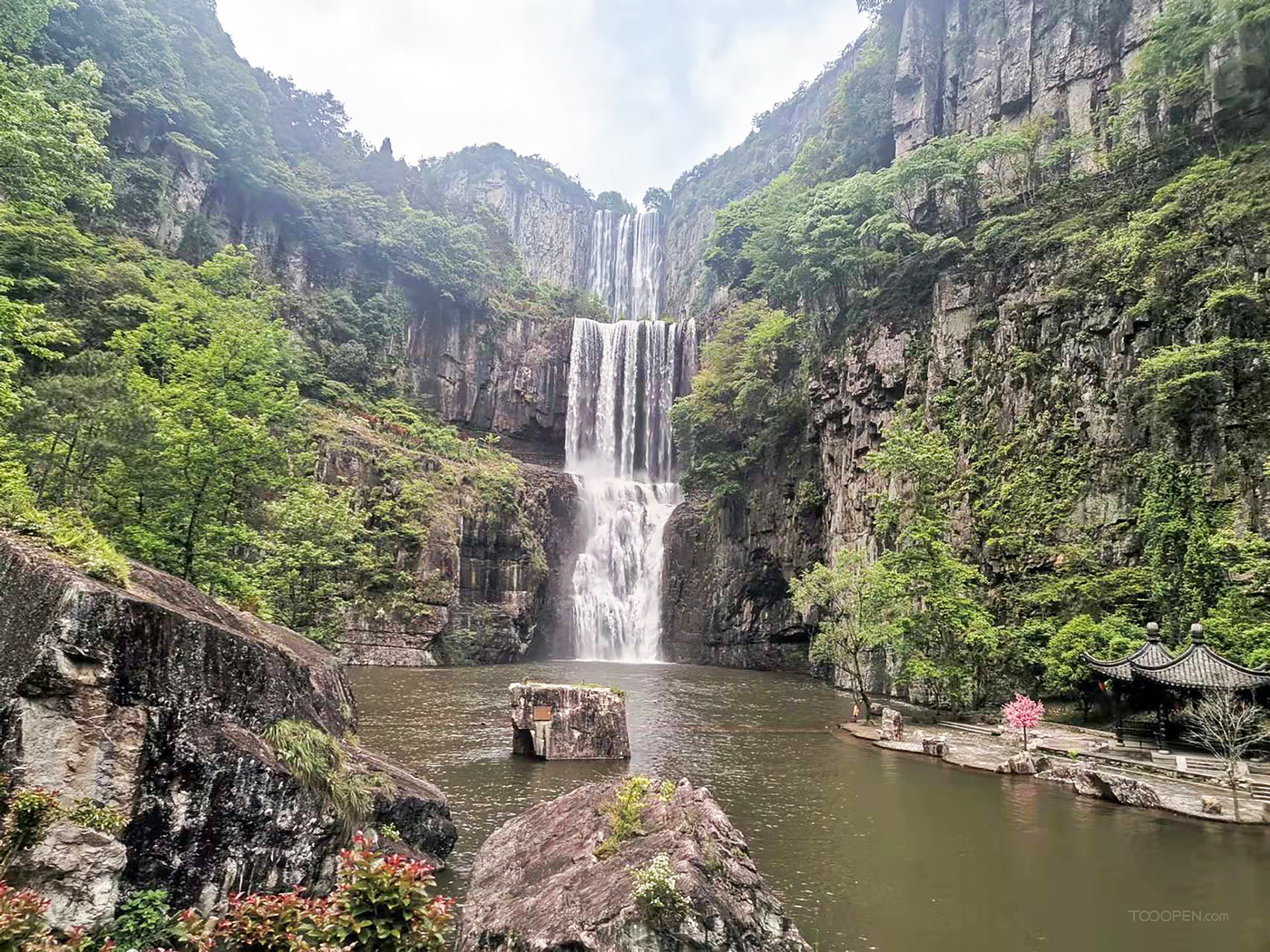 瀑布百丈漈风景山峰流水树木森林-01