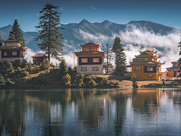 西藏以西，天上阿里。這是中國最為荒涼的一片神秘之地