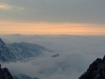 安徽黄山云海摄影图片