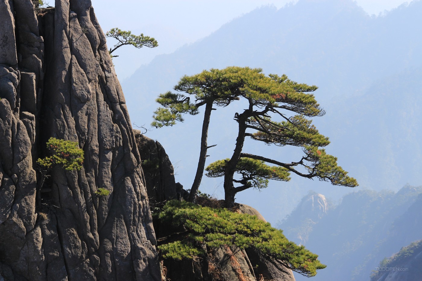 巍峨的安徽黄山自然风景图片-02