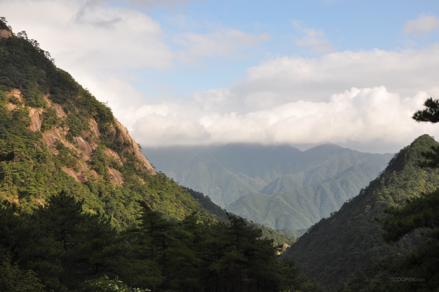 巍峨的安徽黄山自然风景图片-03