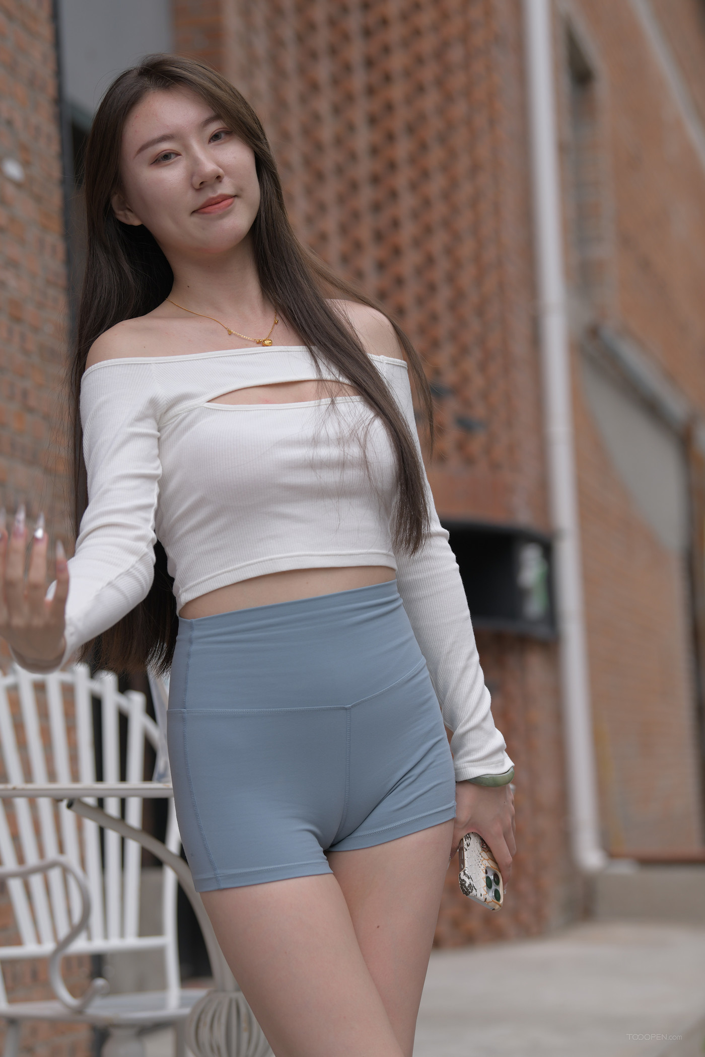 街拍緊身褲美女模特時尚寫真圖片-05