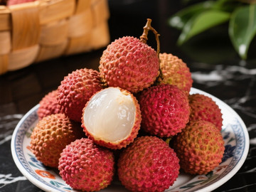 新鲜现摘荔枝创意摄影高清美图