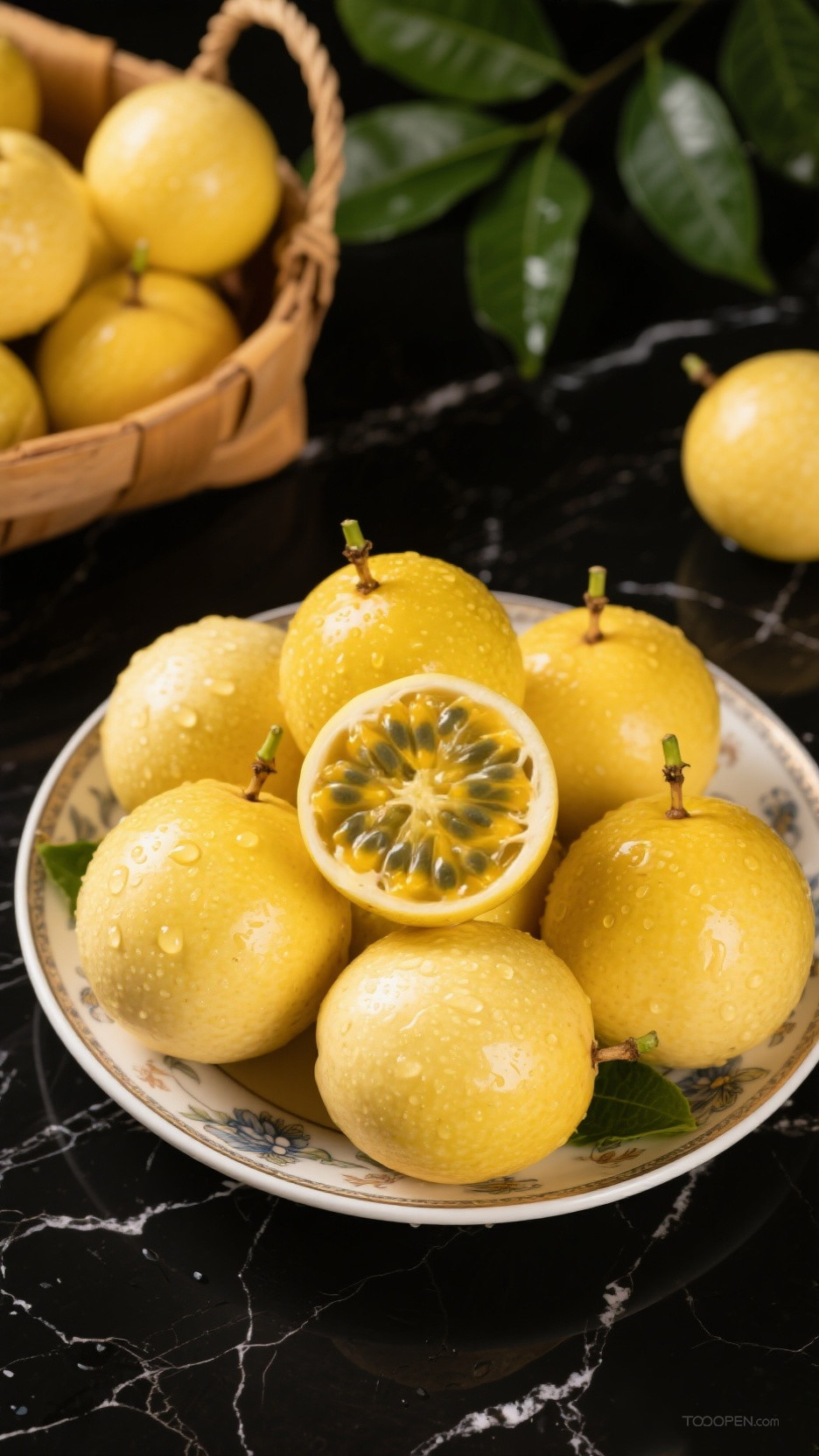 新鲜现摘黄金百香果创意摄影高清美图-01